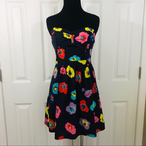 American Eagle Outfitters Dresses & Skirts - Pockets! American Eagle Outfitters strapless dress